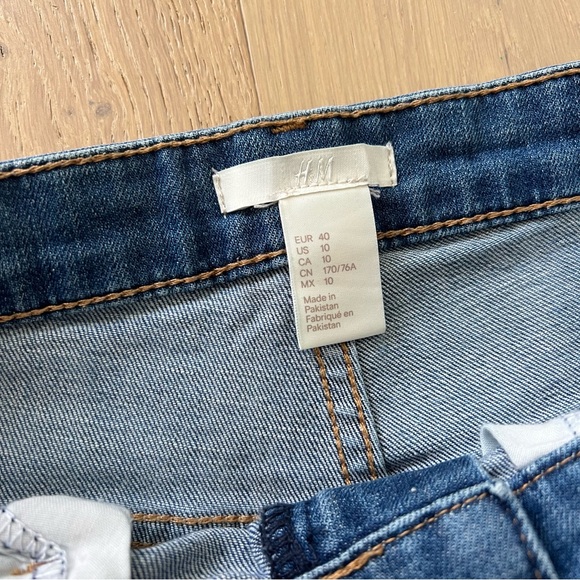 Women’s Bermuda jean shorts - size 10 - Picture 2 of 3